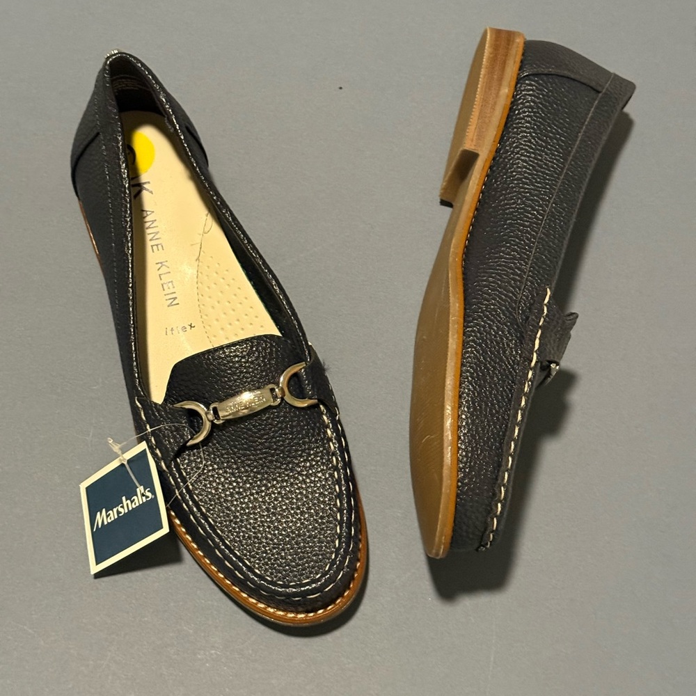 NWT Anne Klein Dark blue  Textured‎ Loafers with Metal Detail - Picture 2 of 4